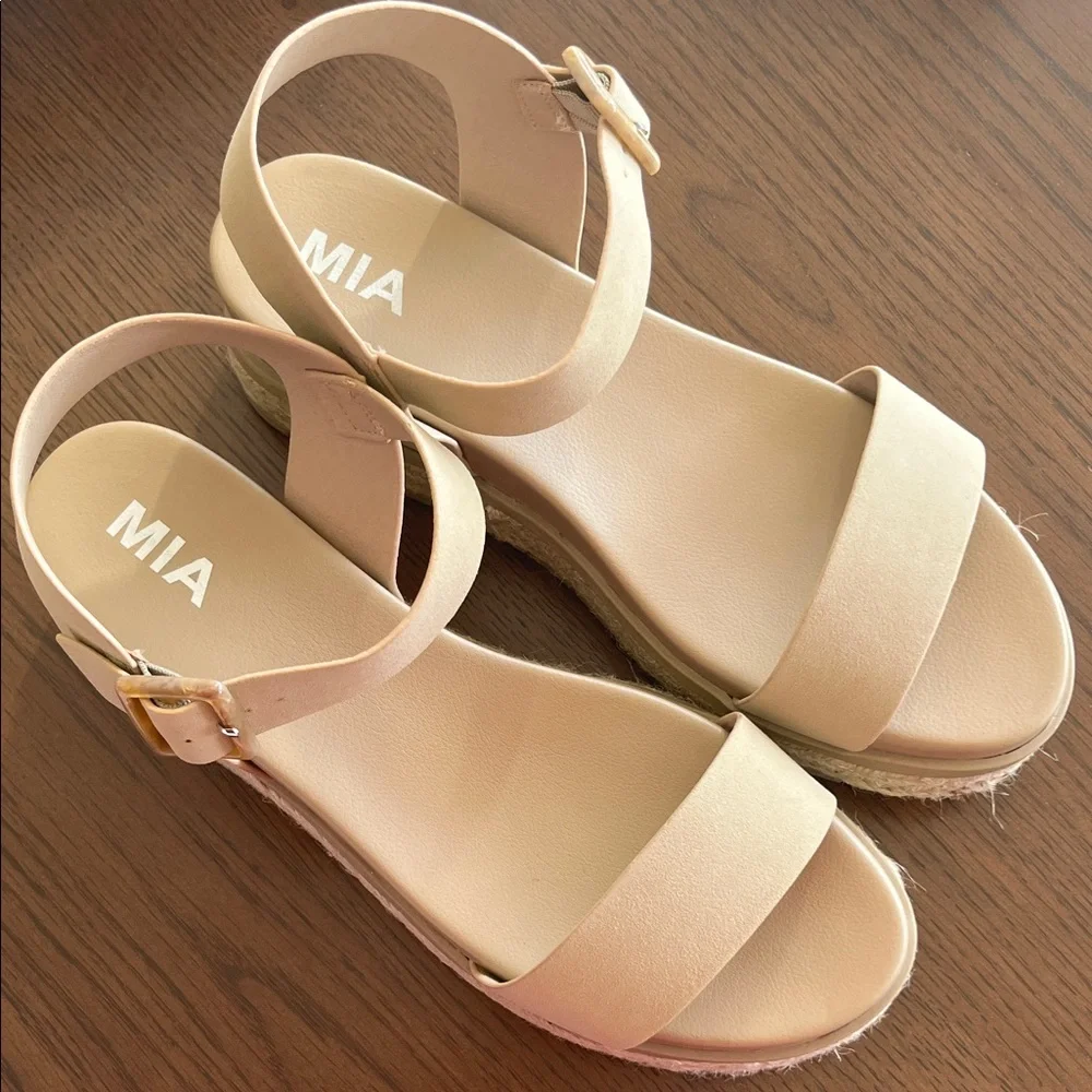 MIA Espadrille Platform Sandals - Picture 1 of 5